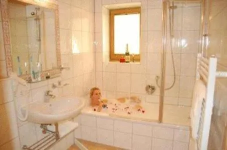 Ederhof יואכברג